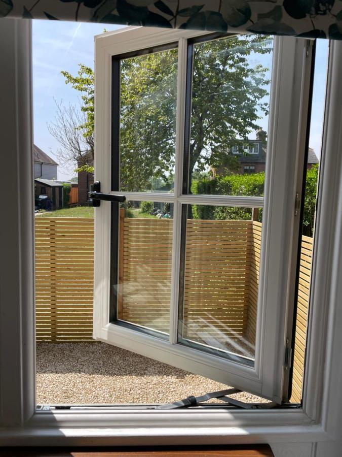 Cobo Cottage Chichester Exterior foto